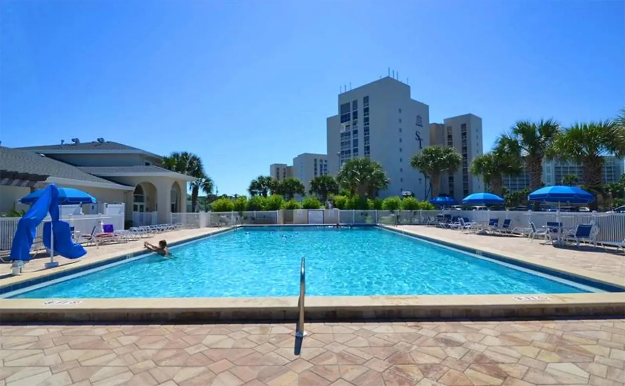 Shoreline Towers 2086 Destin Holiday home