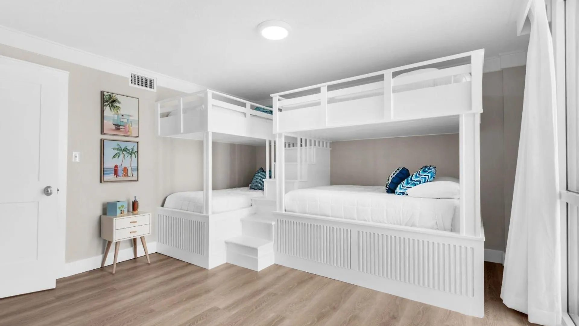 Shoreline Towers 2086 Destin Holiday home