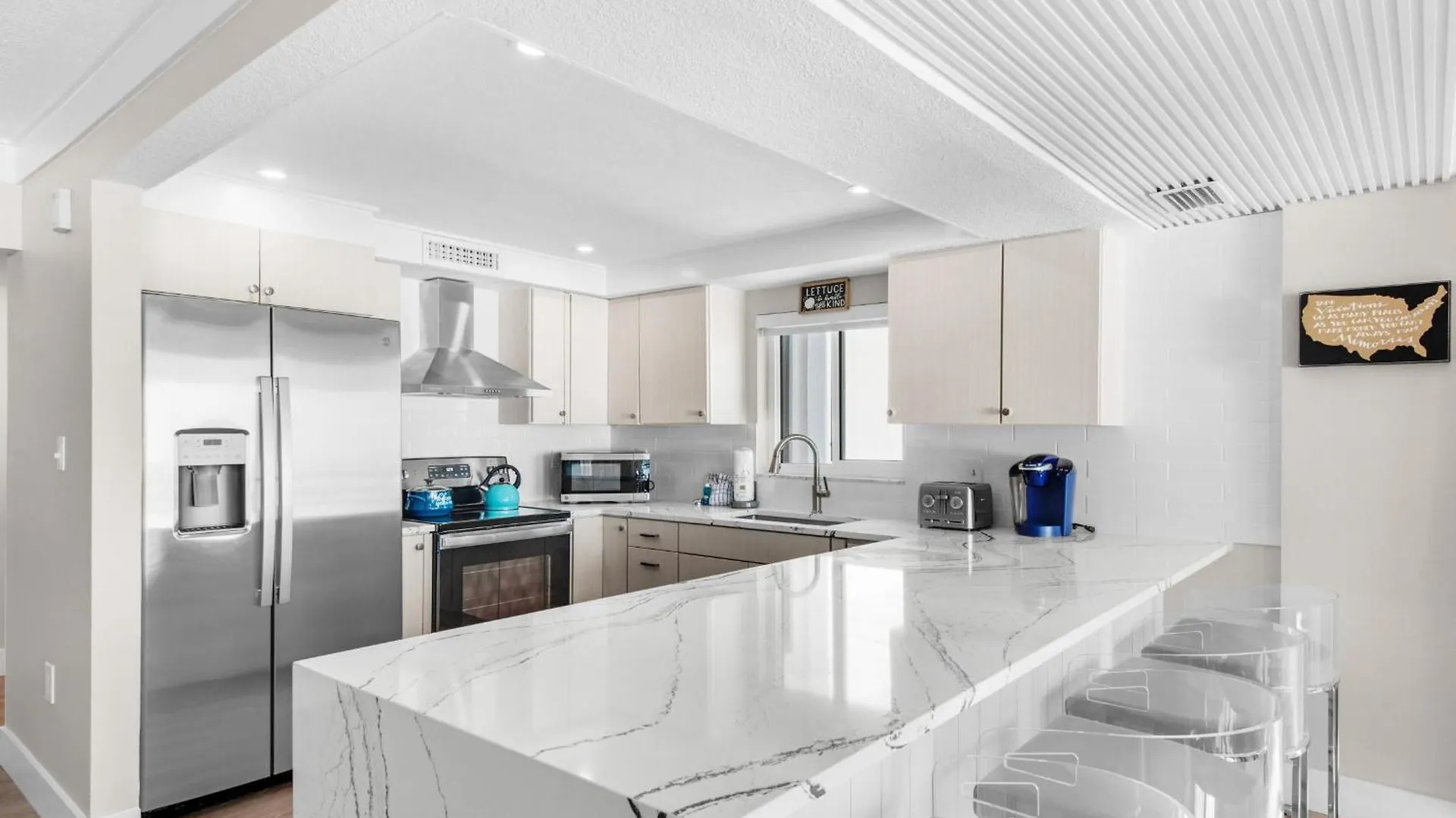 Shoreline Towers 2086 Destin Holiday home